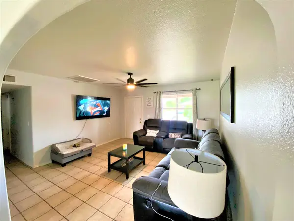 7001 N 76th Dr, Glendale, AZ 85303