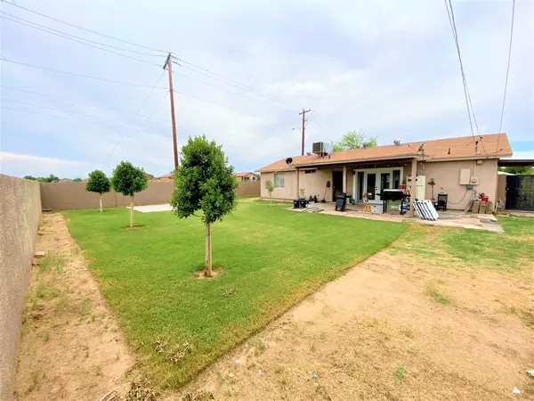 7001 N 76th Dr, Glendale, AZ 85303