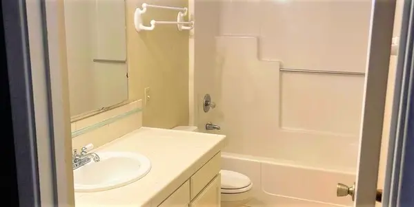 4556 W El Caminito Dr, Glendale, AZ 85302