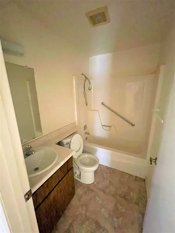 5614 W Michelle Dr, Glendale, AZ 85308