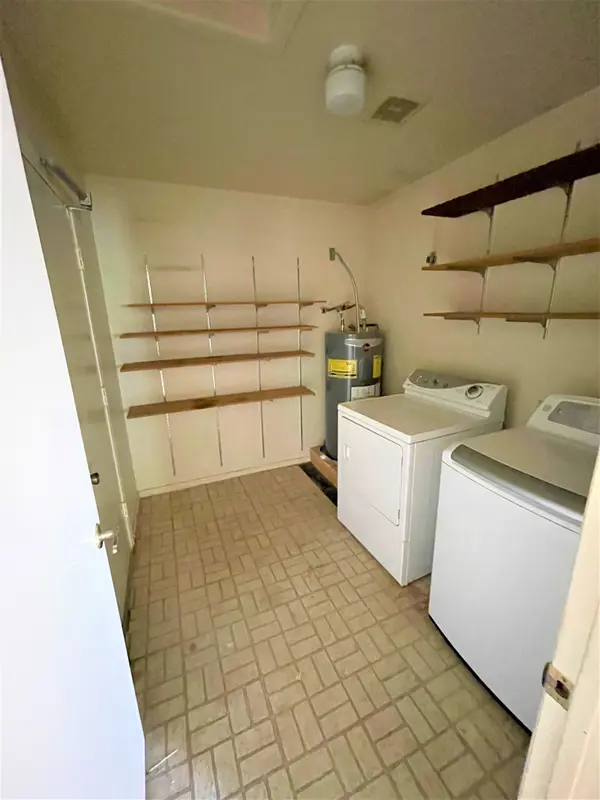 5614 W Michelle Dr, Glendale, AZ 85308