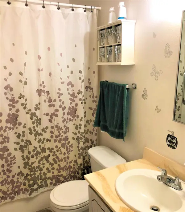5755 W Sunnyside Dr, Glendale, AZ 85304