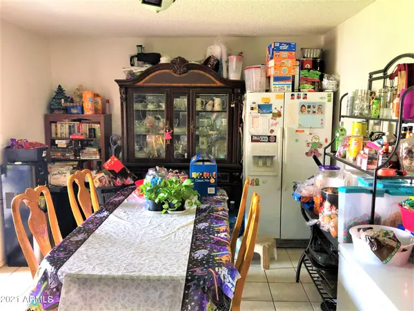 5755 W Sunnyside Dr, Glendale, AZ 85304