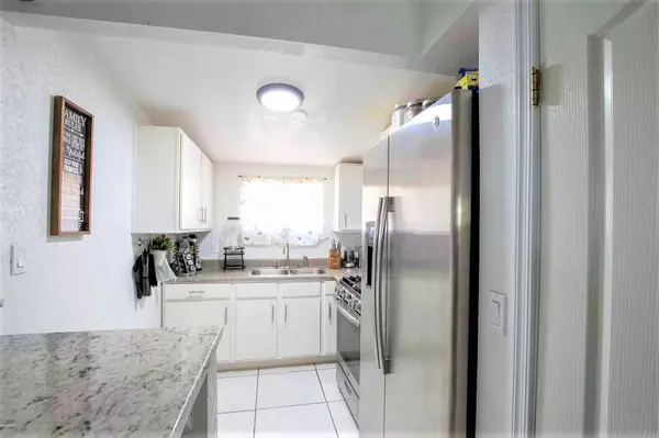 3038 W Flynn Ln, Phoenix, AZ 85017