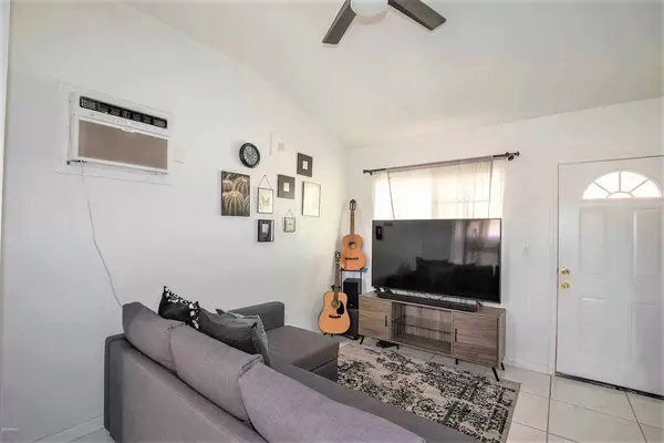 3038 W Flynn Ln, Phoenix, AZ 85017