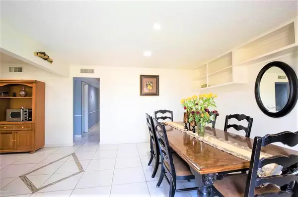 3038 W Flynn Ln, Phoenix, AZ 85017