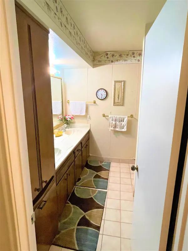 4302 W Echo Ln, Glendale, AZ 85302