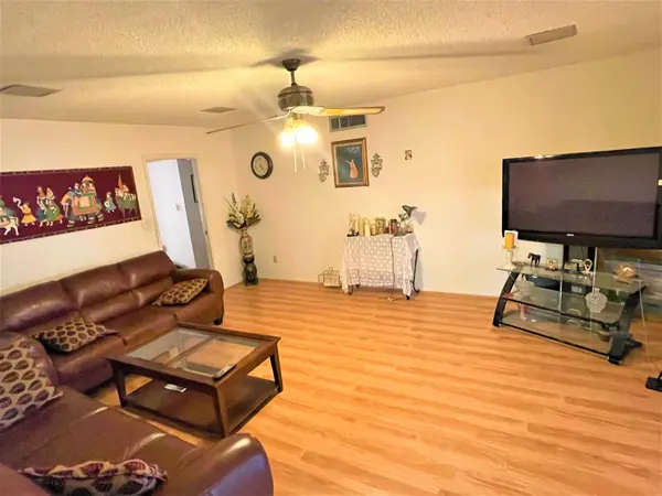 4302 W Echo Ln, Glendale, AZ 85302