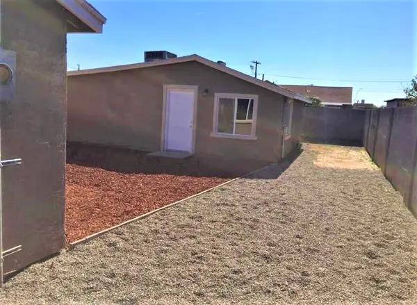 8311 W Edwards St, Peoria, AZ 85345