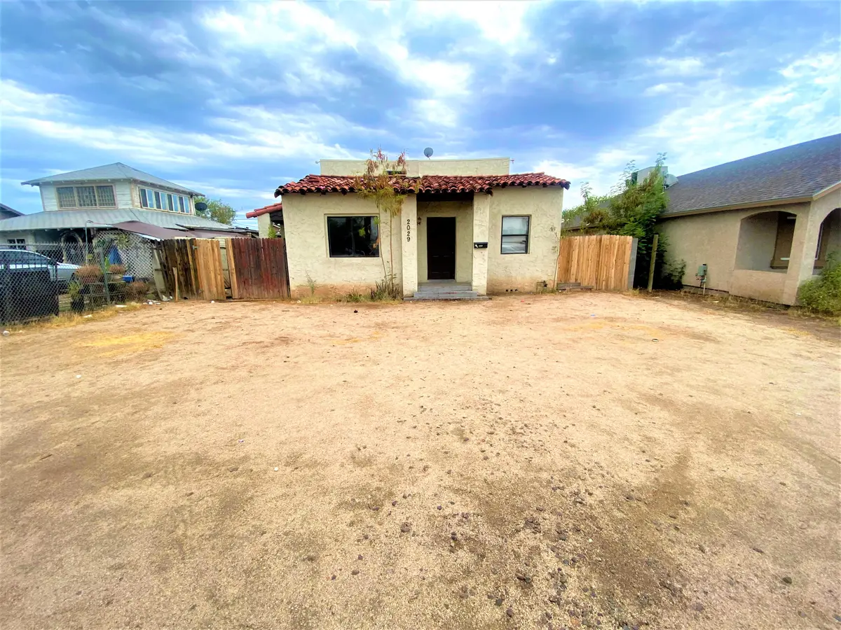 2029 W Adams St, Phoenix, AZ 85009