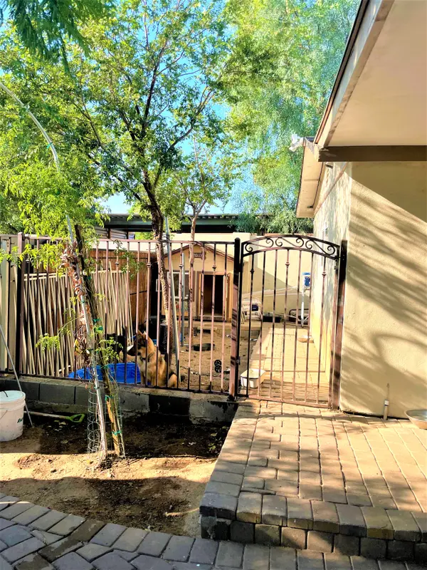 9229 N 13th St, Phoenix, AZ 85020