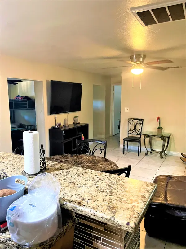 9229 N 13th St, Phoenix, AZ 85020