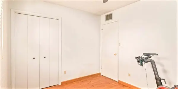 2843 E Blanche Dr, Phoenix, AZ 85032