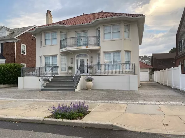 Rockaway Park, NY 11694,172 Beach 147th St