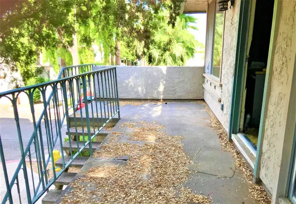 5617 S Clambake Bay Ct #E, Tempe, AZ 85283