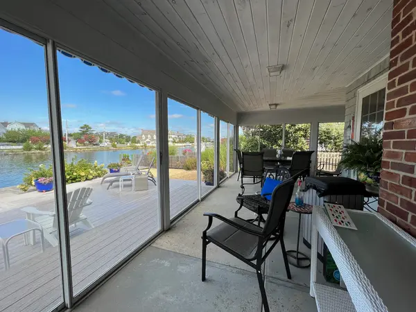 980 Barnegat Ln, Mantoloking, NJ 08738