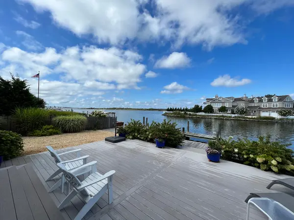 980 Barnegat Ln, Mantoloking, NJ 08738