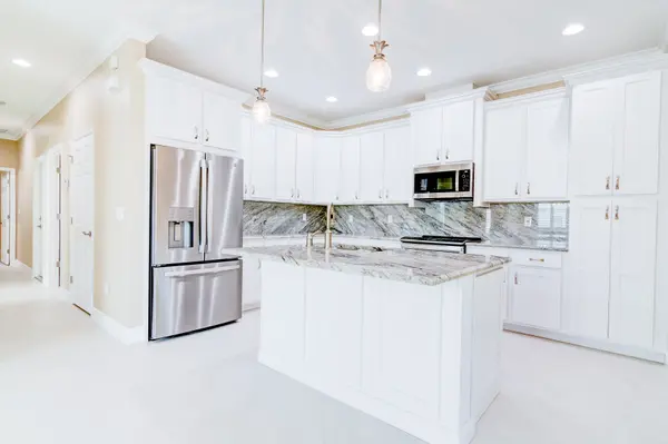 12899 SW Lake Fern Cir, Port St Lucie, FL 34987