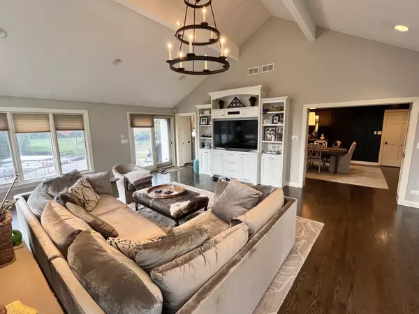 Northbrook, IL 60062,310 Sunset Ct