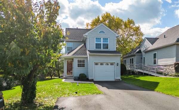 639 Stewart Rd, Collegeville, PA 19426
