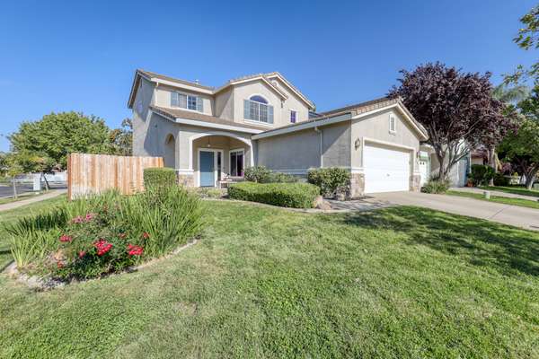 280 Warm Springs Dr, Roseville, CA 95678