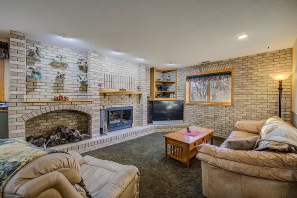 Oakdale, MN 55128,2812 Hadley Ave N