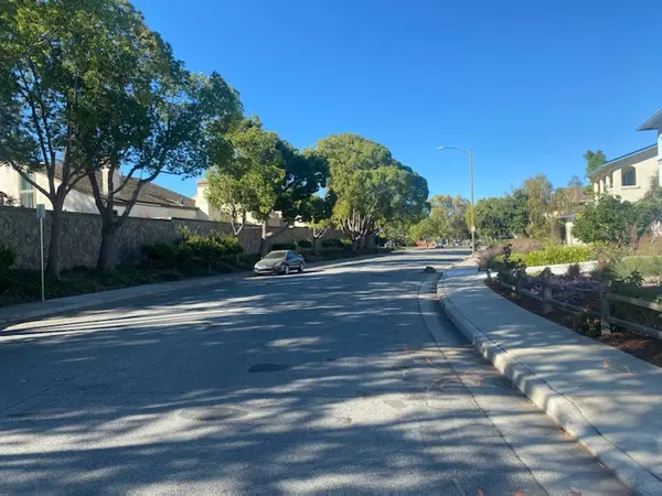 4861 Lago Vista Cir, San Jose, CA 95129