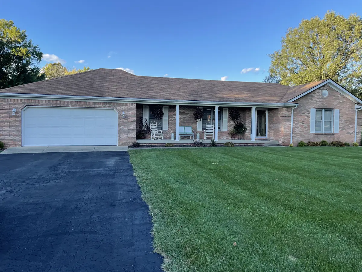 960 W Hancock Rd, Scottsburg, IN 47170