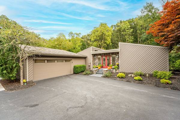 340 Wagon Wheel Ct, Pulaski, PA 16143