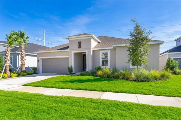 2974 Crest Wave Dr, Clermont, FL 34711