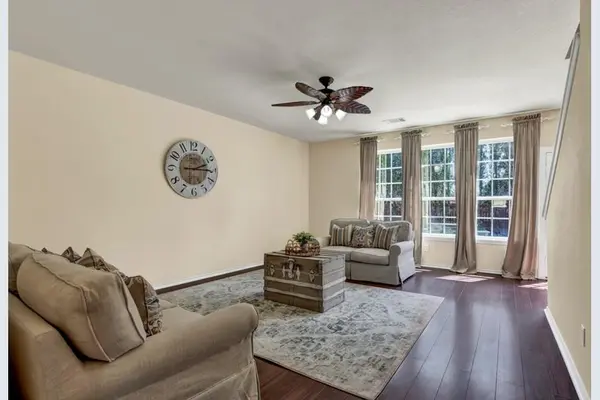 100 Tulip Cv, Kyle, TX 78640