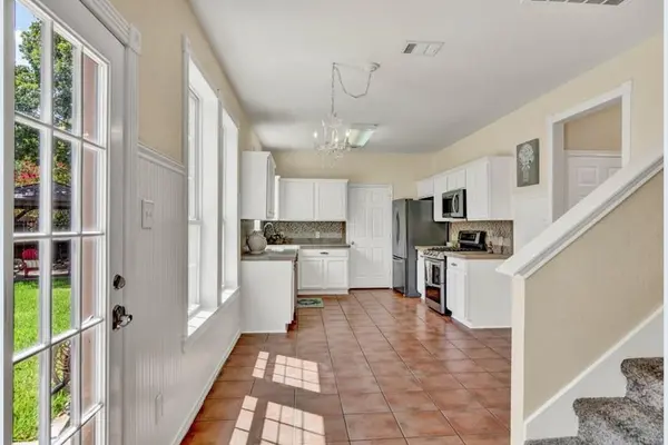 100 Tulip Cv, Kyle, TX 78640