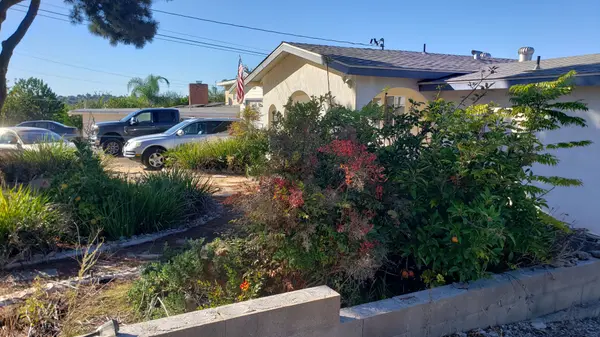 9240 Vista Dr, Spring Valley, CA 91977