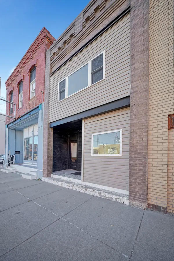 131 W 13th St, Crete, NE 68333