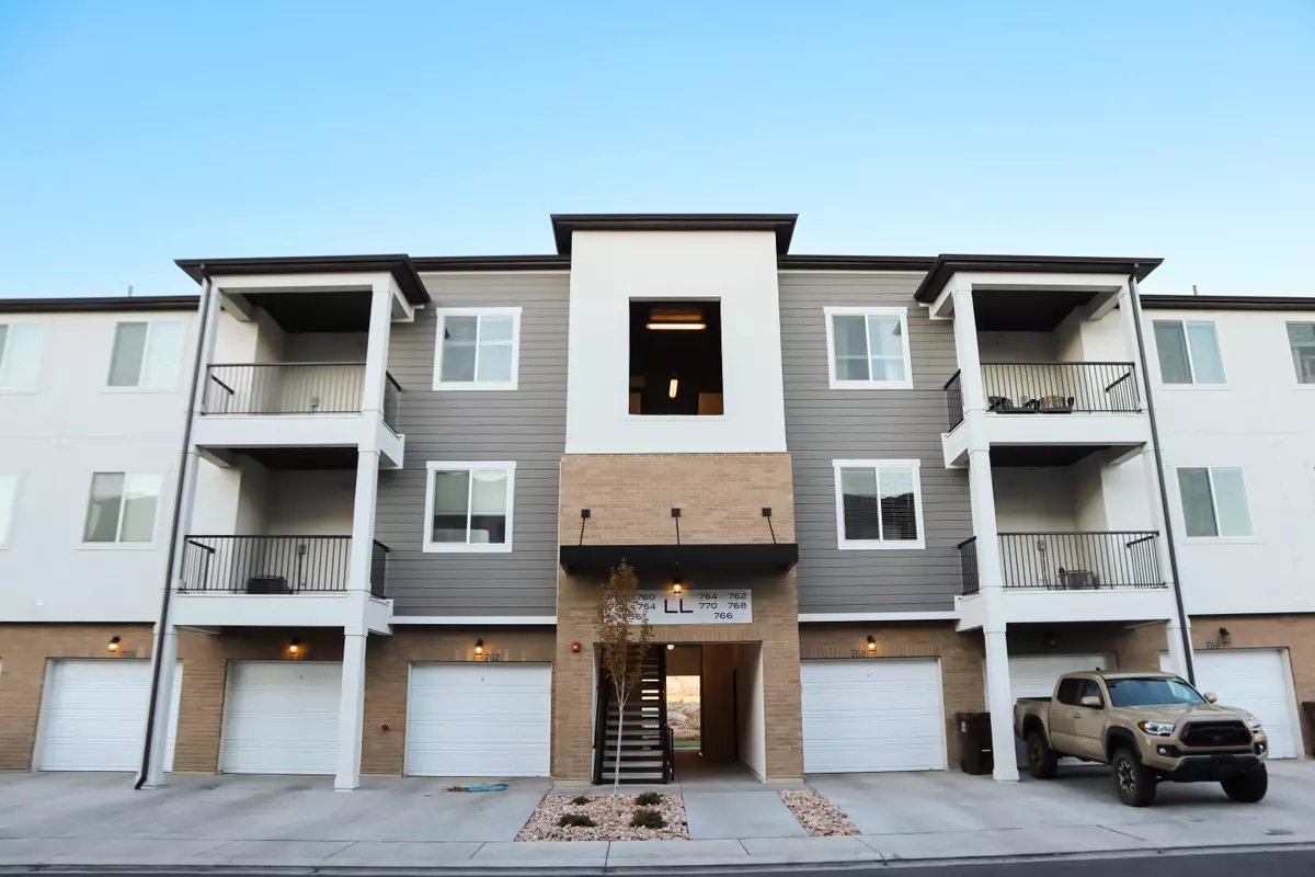 Vineyard, UT 84059,768 N 260 W