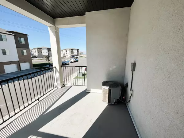 Vineyard, UT 84059,768 N 260 W
