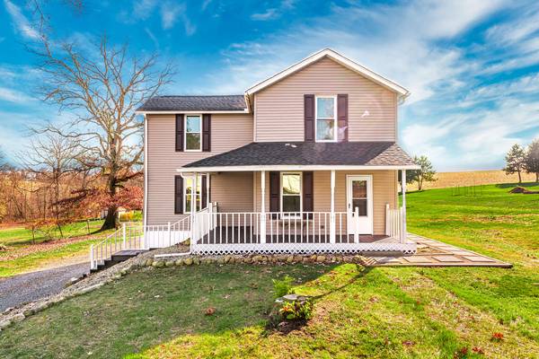 816 Harmony Baptist Rd, New Castle, PA 16101
