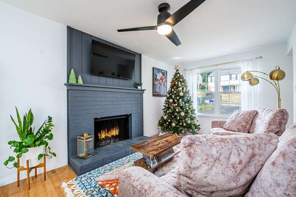Havertown, PA 19083,327 Francis Dr
