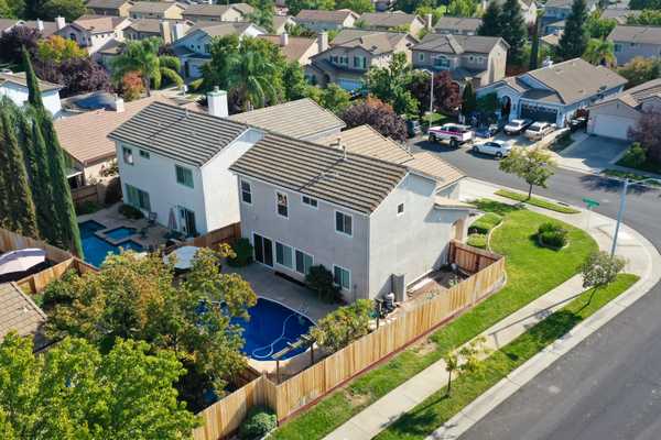 280 Warm Springs Dr, Roseville, CA 95678