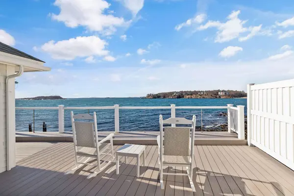 50 Shore Rd, Gloucester, MA 01930