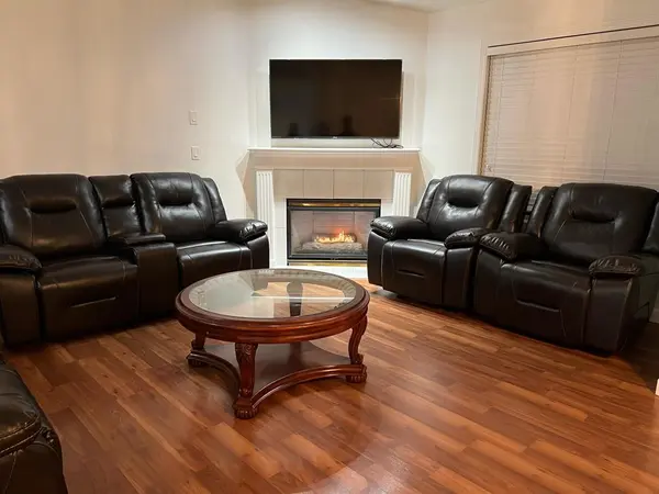 8260 162A St #806, Surrey, BC V4N 0P6