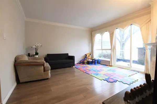 15875 84 Ave #06, Surrey, BC V4N 0W7