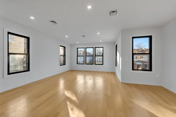 935 E 31st St #2, Brooklyn, NY 11210