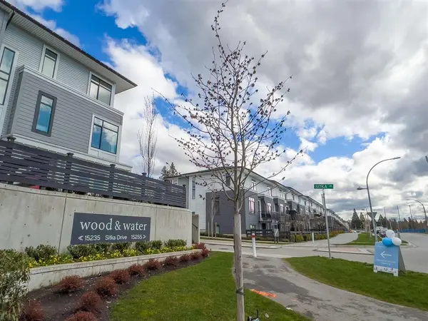 15235 Sitka Dr #118, Surrey, BC V3S 0A9