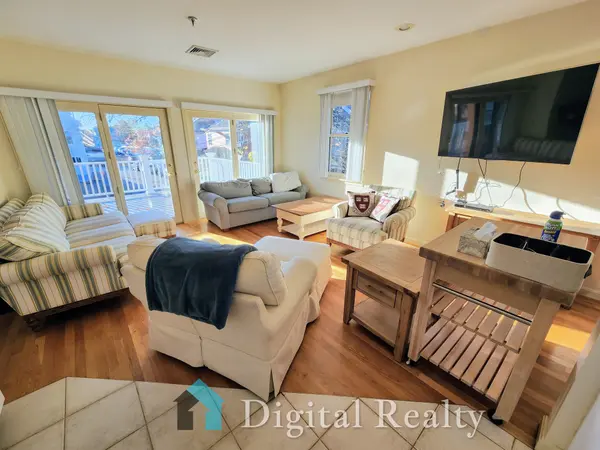 31 Channing St #2, Newton, MA 02458