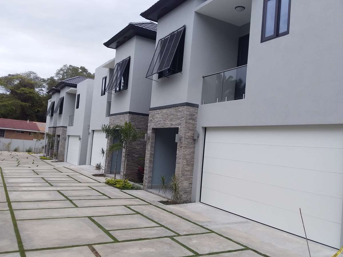 9 Hialeah Drive, Meadowbrook,