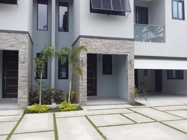 9 Hialeah Drive, Meadowbrook,