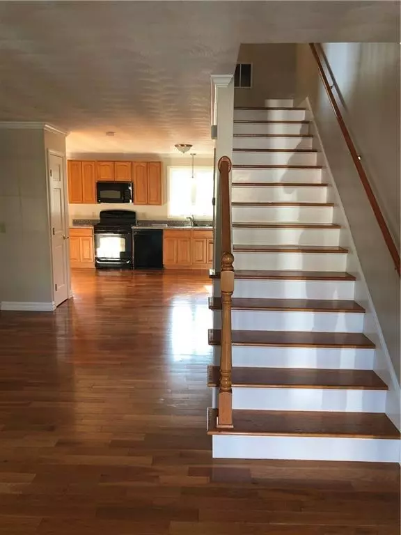 Bristol, RI 02809,20 Reservoir Ave #A