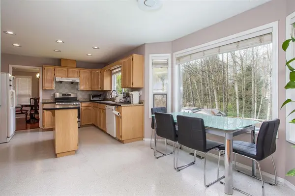 16665 83 Ave, Surrey, BC V4N 3H4