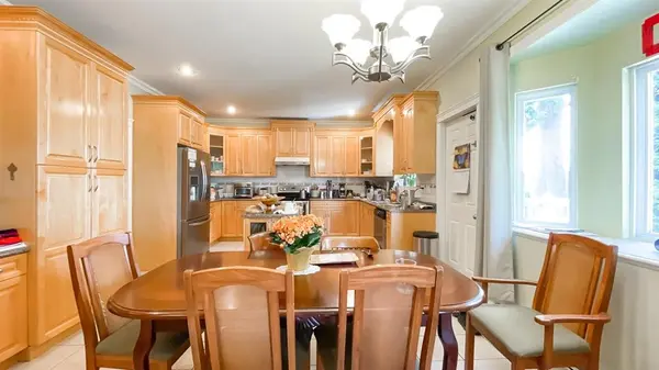 16743 86 Ave, Surrey, BC V4N 5N4